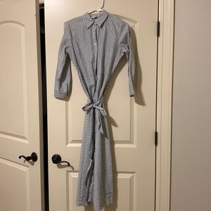 Classy striped dress!